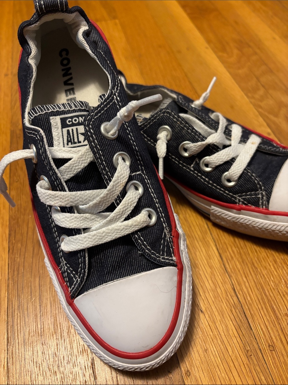 Converse Navy Canvas Low-Top Sneakers with Red Trim and White Accents Size 7